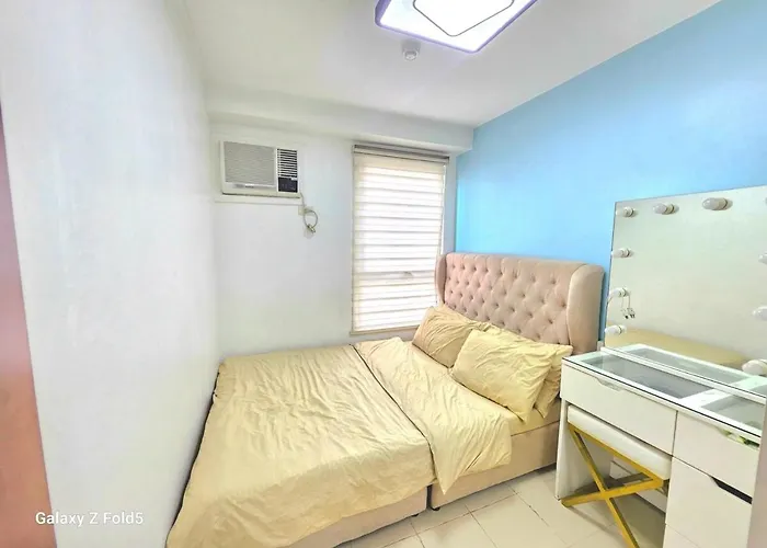 Aurum Holistay Deca Homes 2br Unit With Free Car Park Apartment