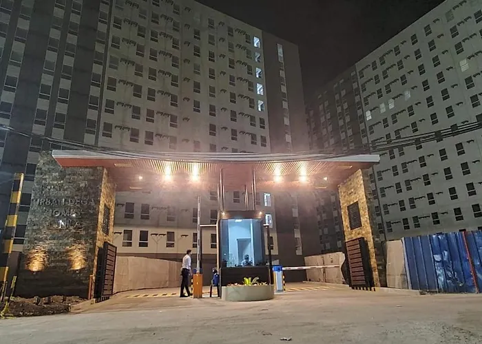 Aurum Holistay Deca Homes 2br Unit With Free Car Park * Manila