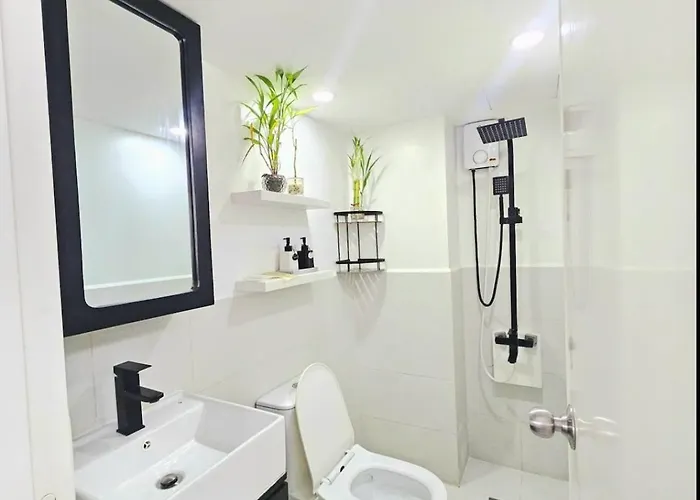 Aurum Holistay Deca Homes 2br Unit With Free Car Park